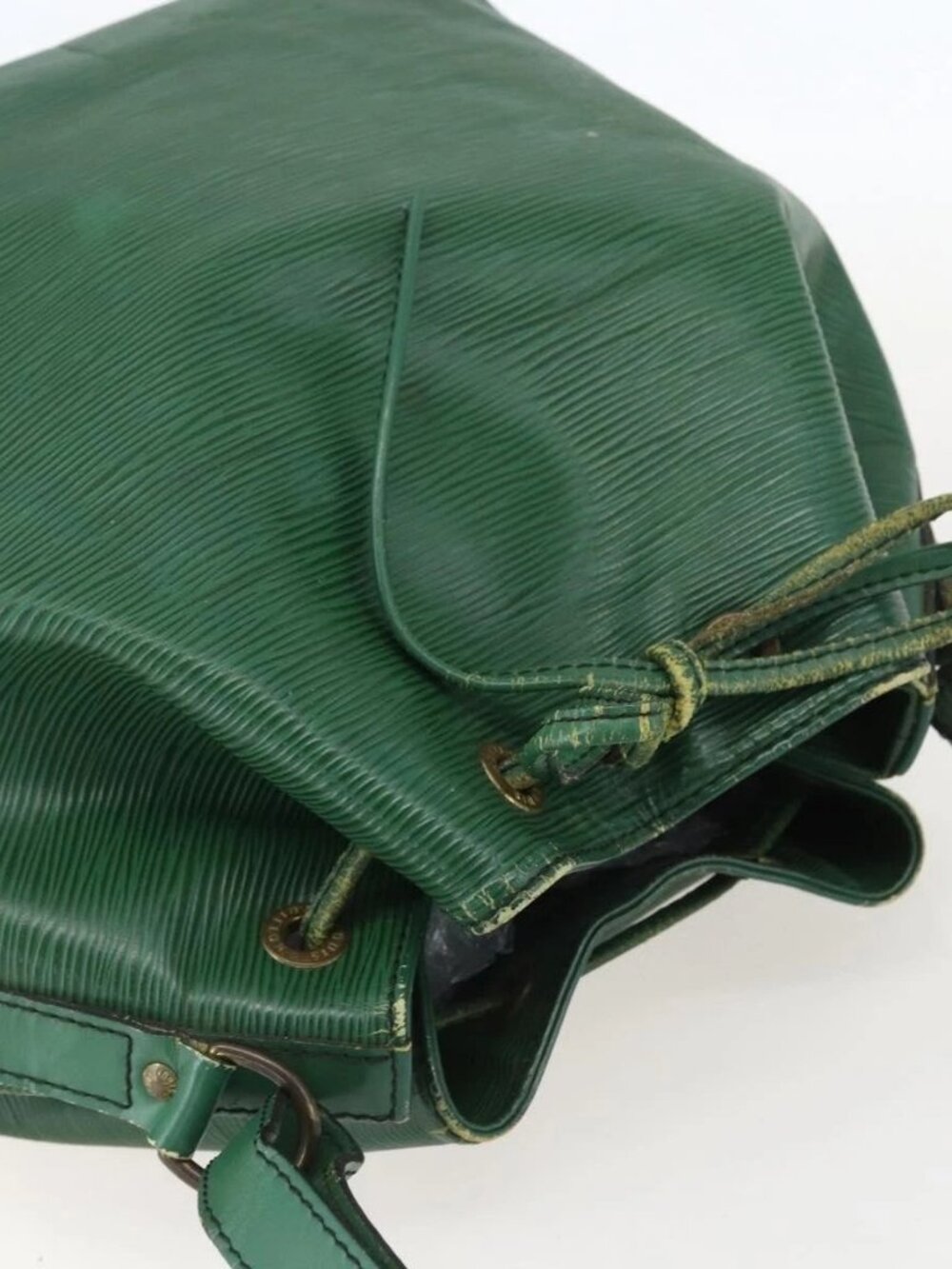 LOUIS VUITTON Epi Petit Noe Shoulder Bag Green M44104 LV Auth 159220 - Picture 7 of 16